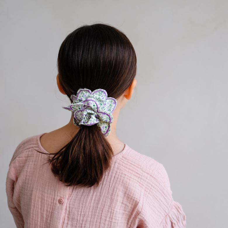 MIMI AND LULA - Scalloped floral scrunchie
