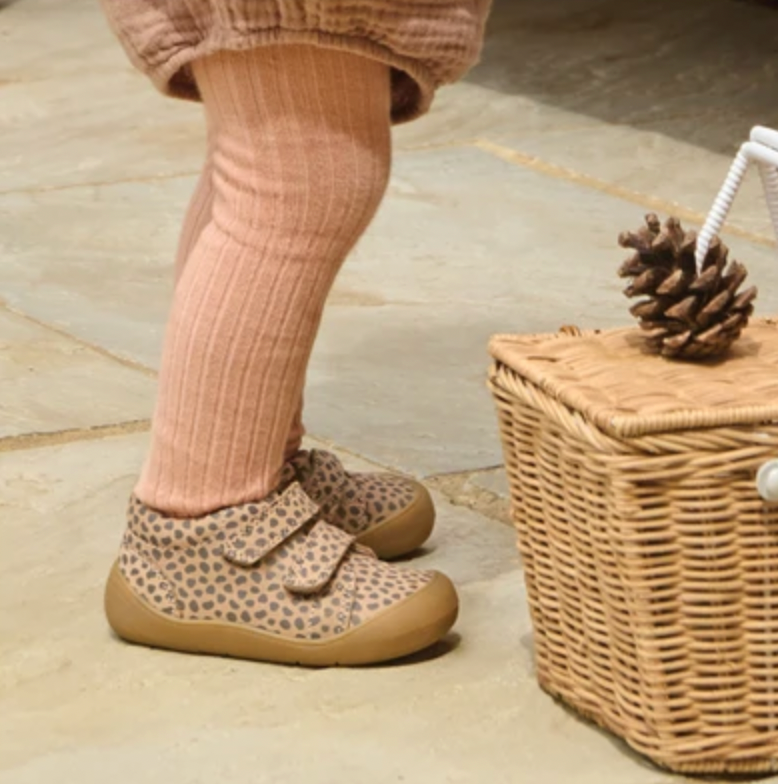 STARTRITE - SCOOT - TAUPE NUBUCK/SPLASH FIRST WALKER